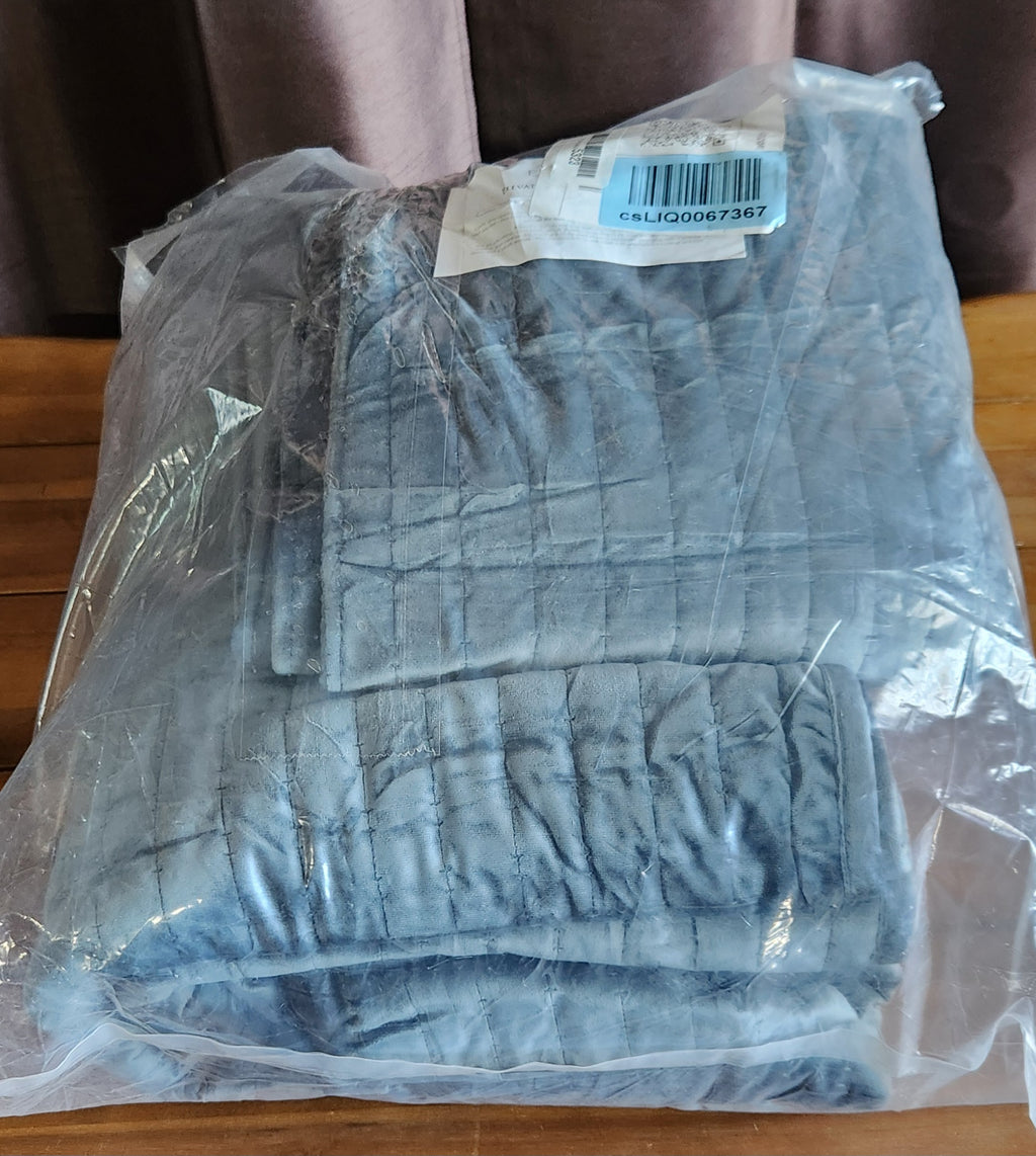 Velvet Quilt Set King Size with 2 Shams