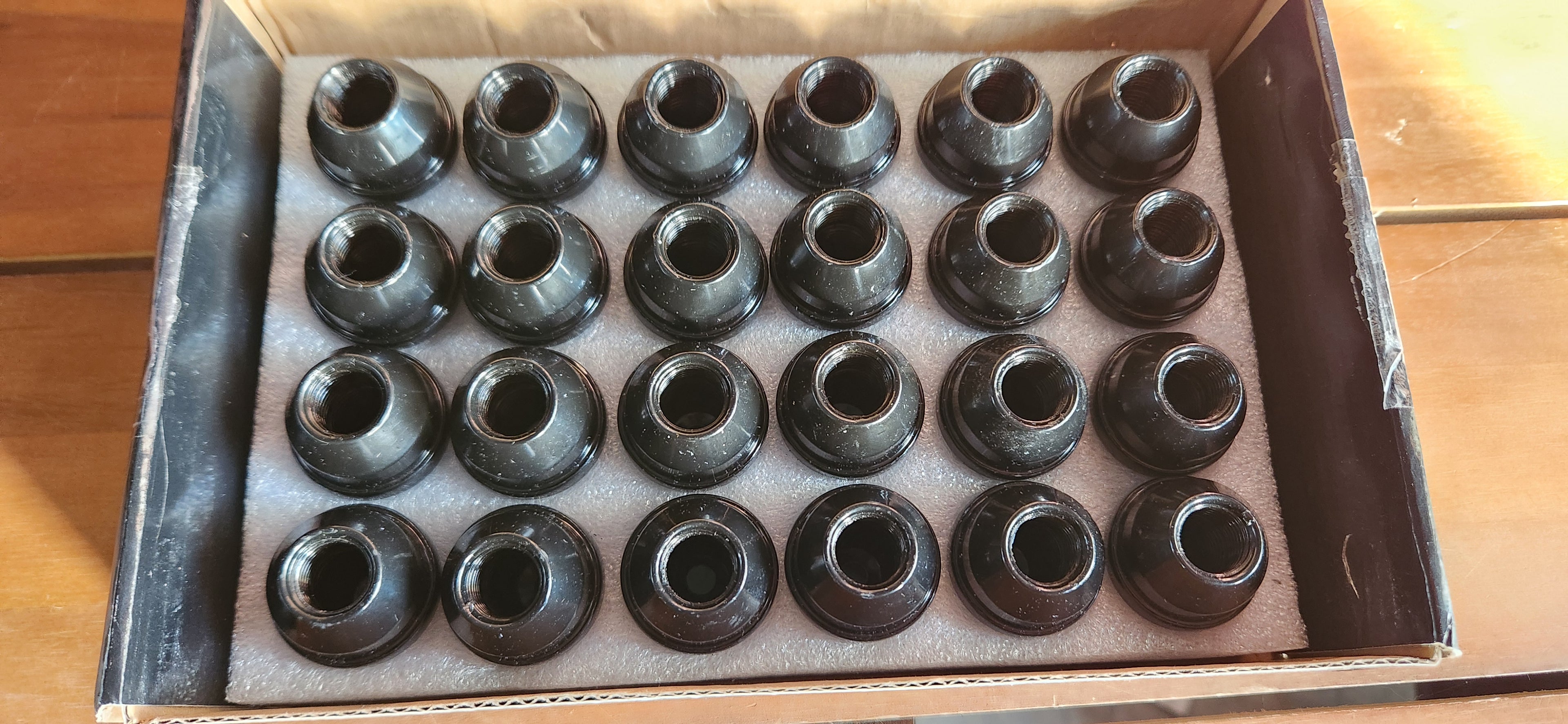 24pcs M14x1.5 Lug Nuts for F150