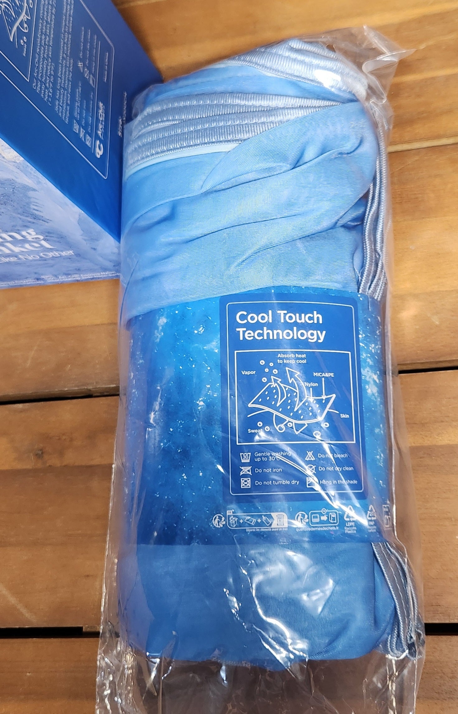 Cooling Blanket Twin, Arc-Chill Q-Max >0.5 for Hot Sleepers, Absorbs Heat to Keep Body Cool for Night Sweats