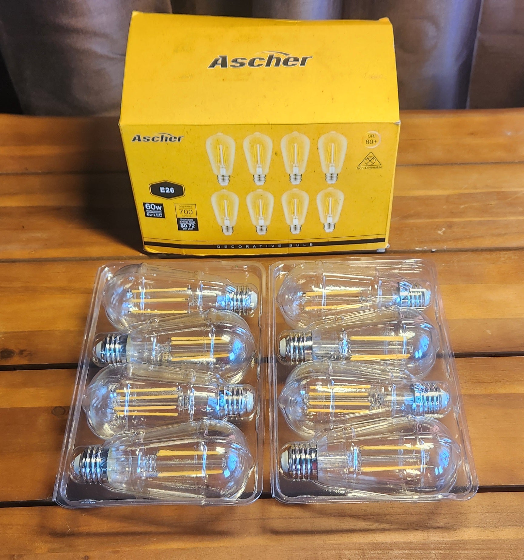 8 pk 60w replacement Light Bulbs 6w LED 700 Lumens E26