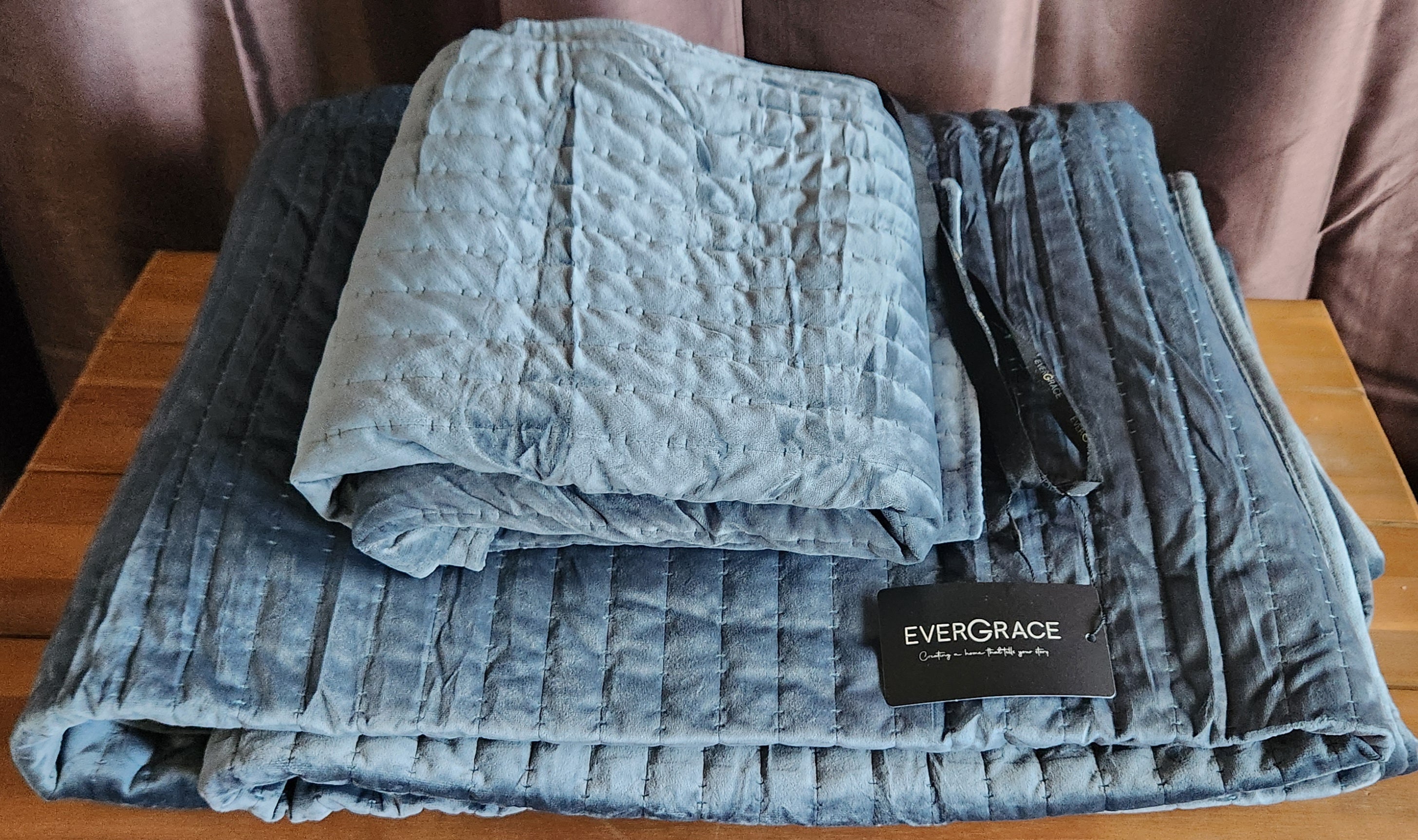 Velvet Quilt Set King Size with 2 Shams