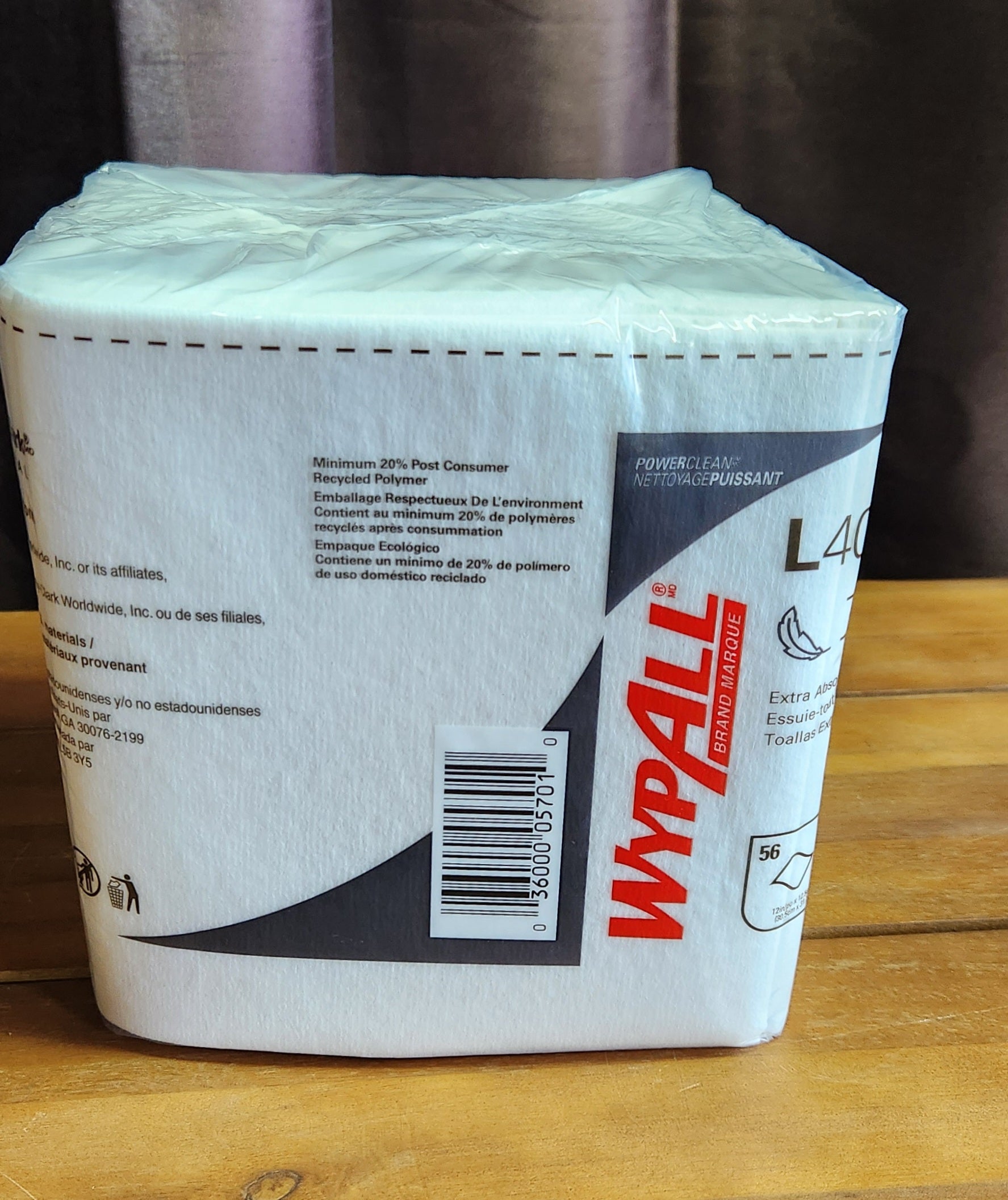 Wypall PowerClean L40 Cloths Extra Absorbent, Quarterfold, Bulk Paper Wipers, White (18 Packs of 56 Sheets, 1,008 Sheet Total)