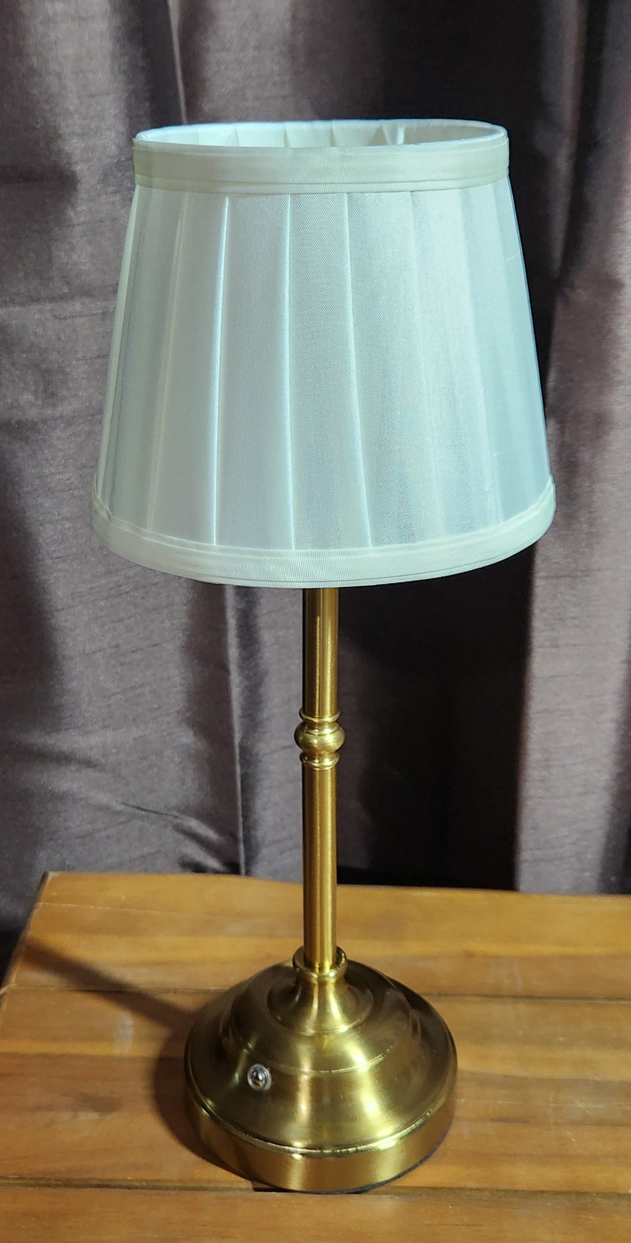 Portables Cordless Table Lamp, Fabric Shade Desk Lamp Rechargeable NEW