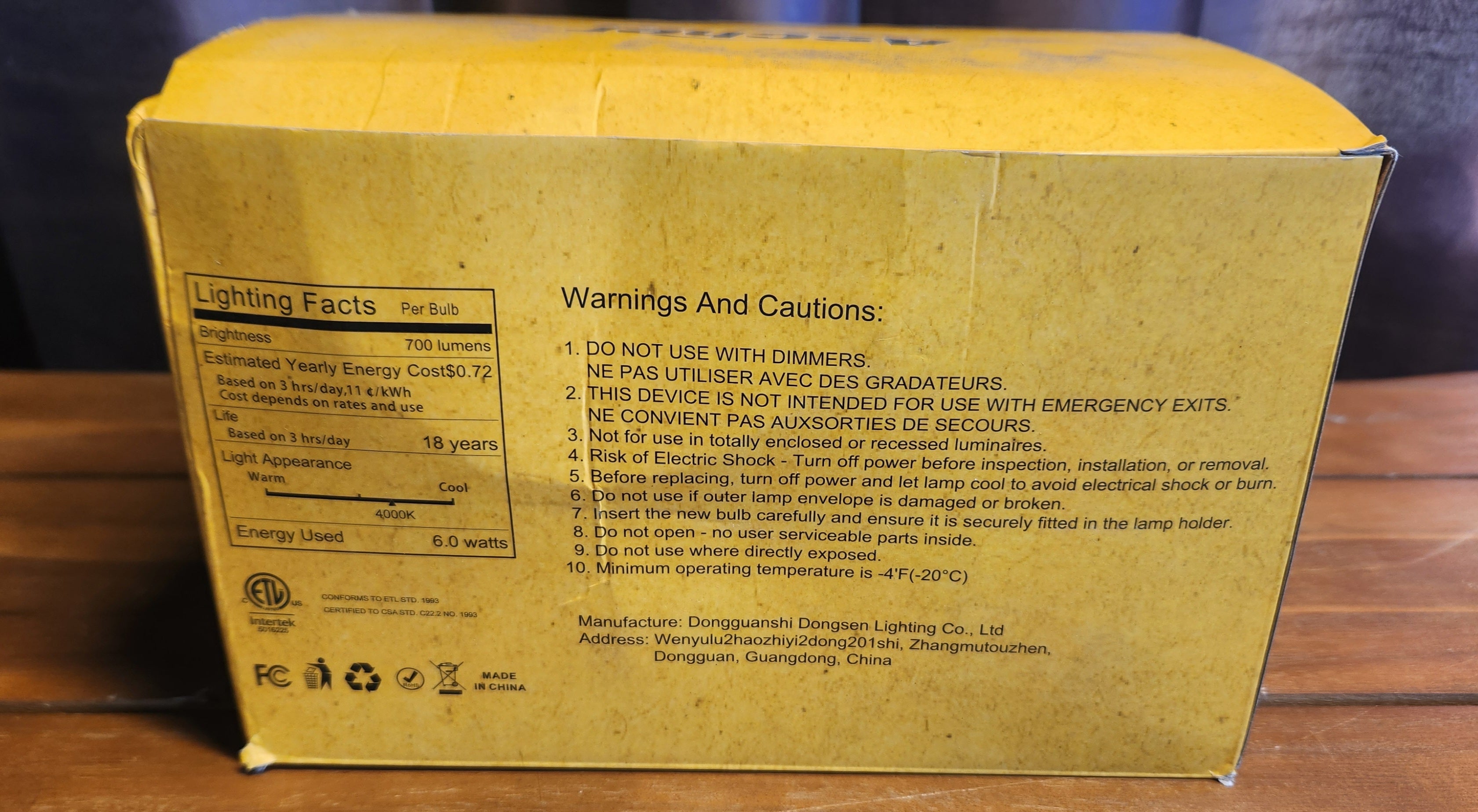 8 pk 60w replacement Light Bulbs 6w LED 700 Lumens E26